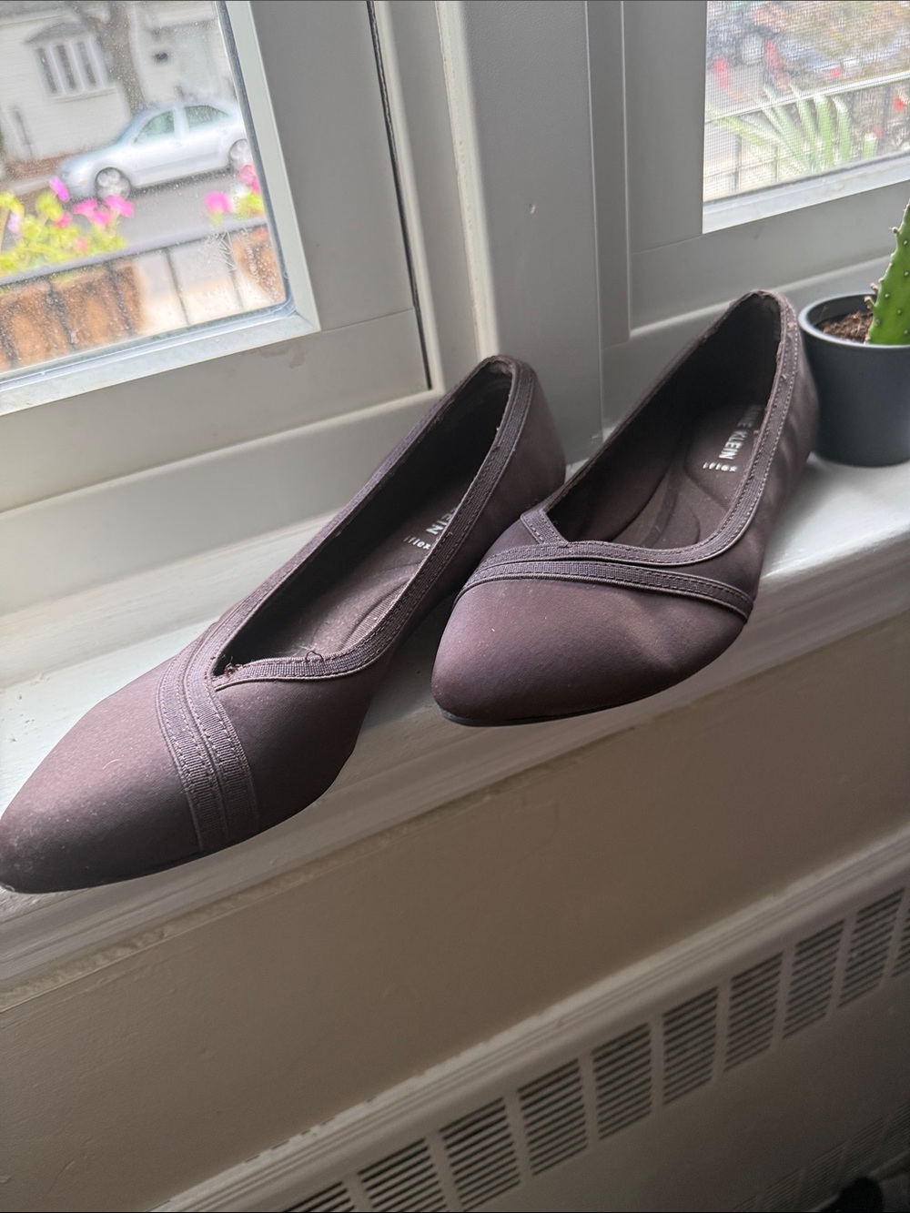 Anne Klein Women's Dark Brown Pointed Ballet Flats